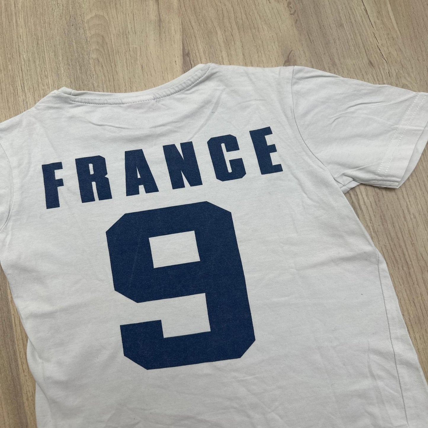 T-shirt tape à l’œil : 6 ans