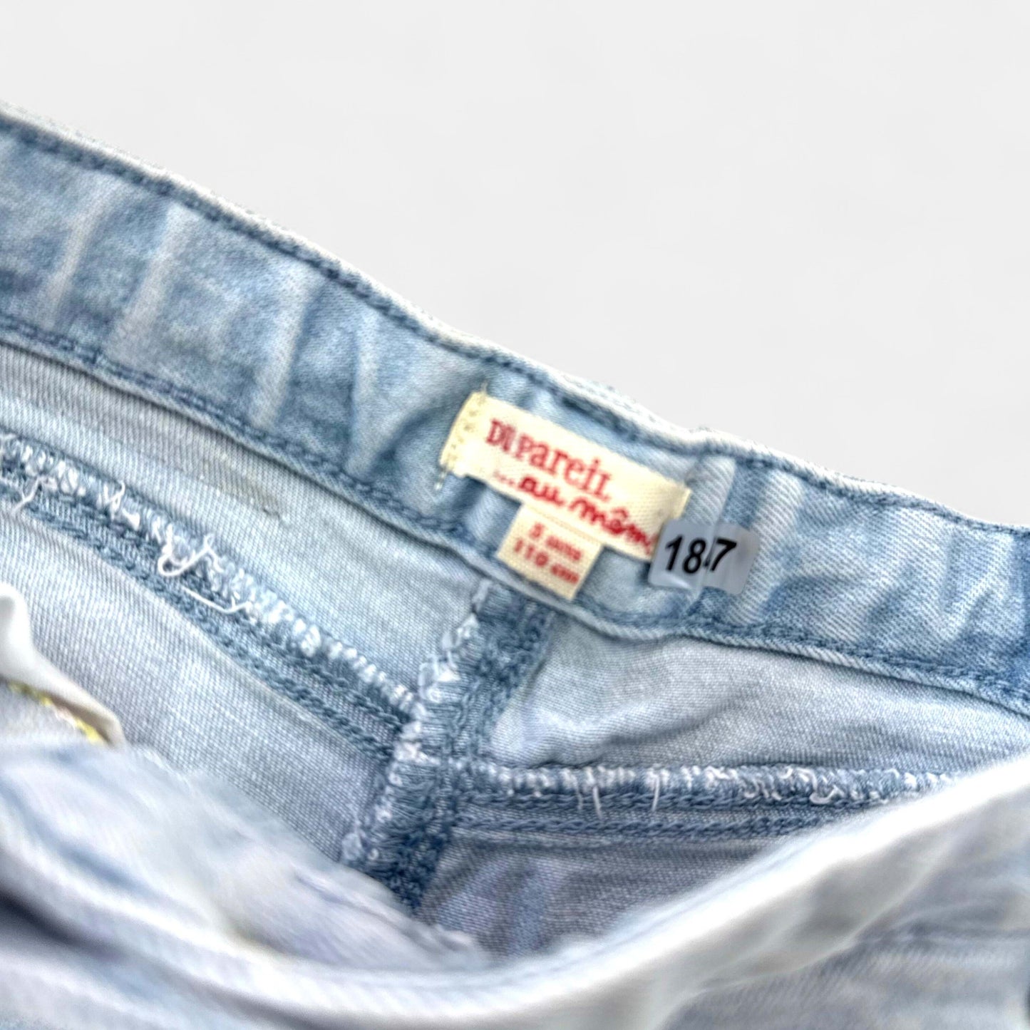Short Du Pareil au même : 5 ans