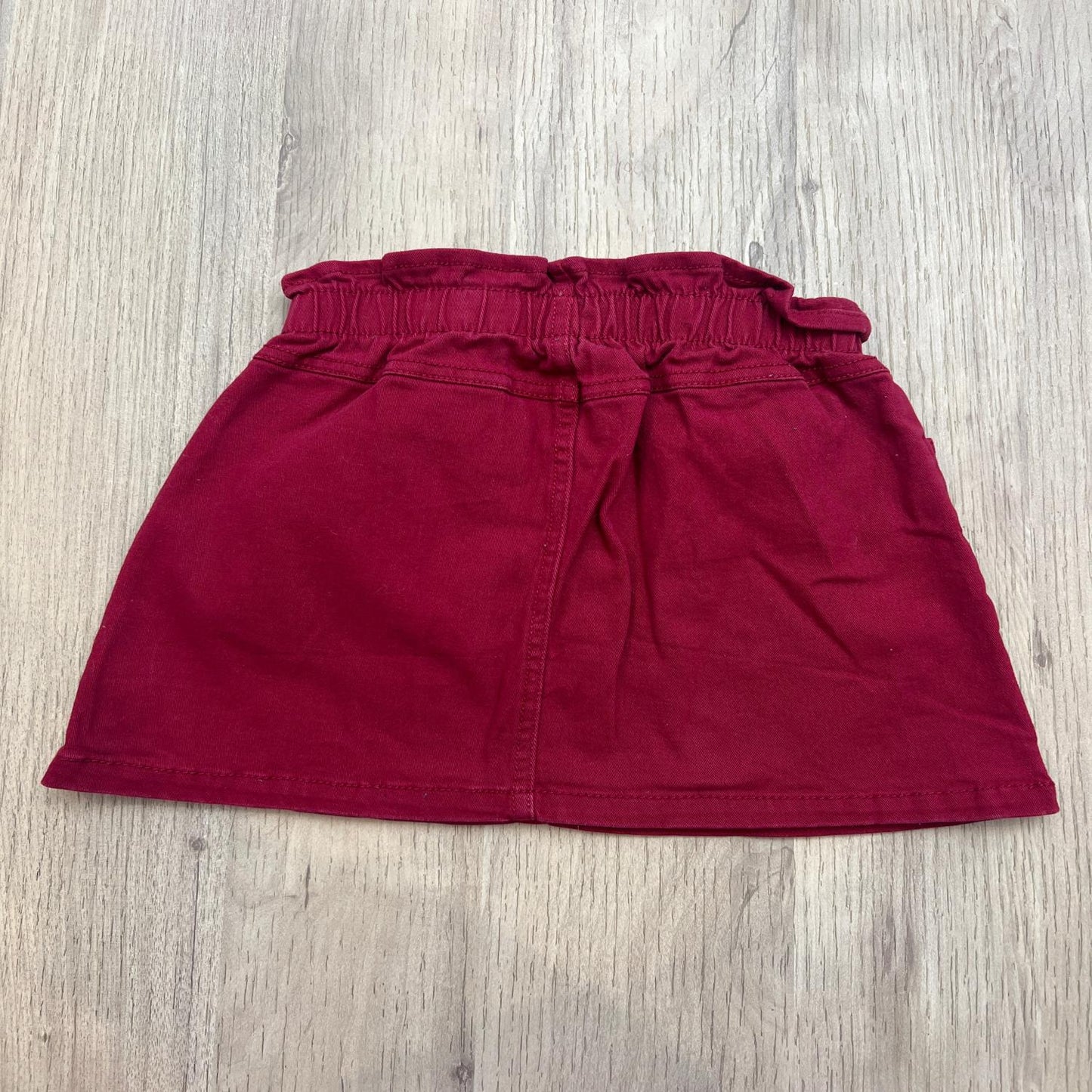 Jupe bordeaux : 3 ans