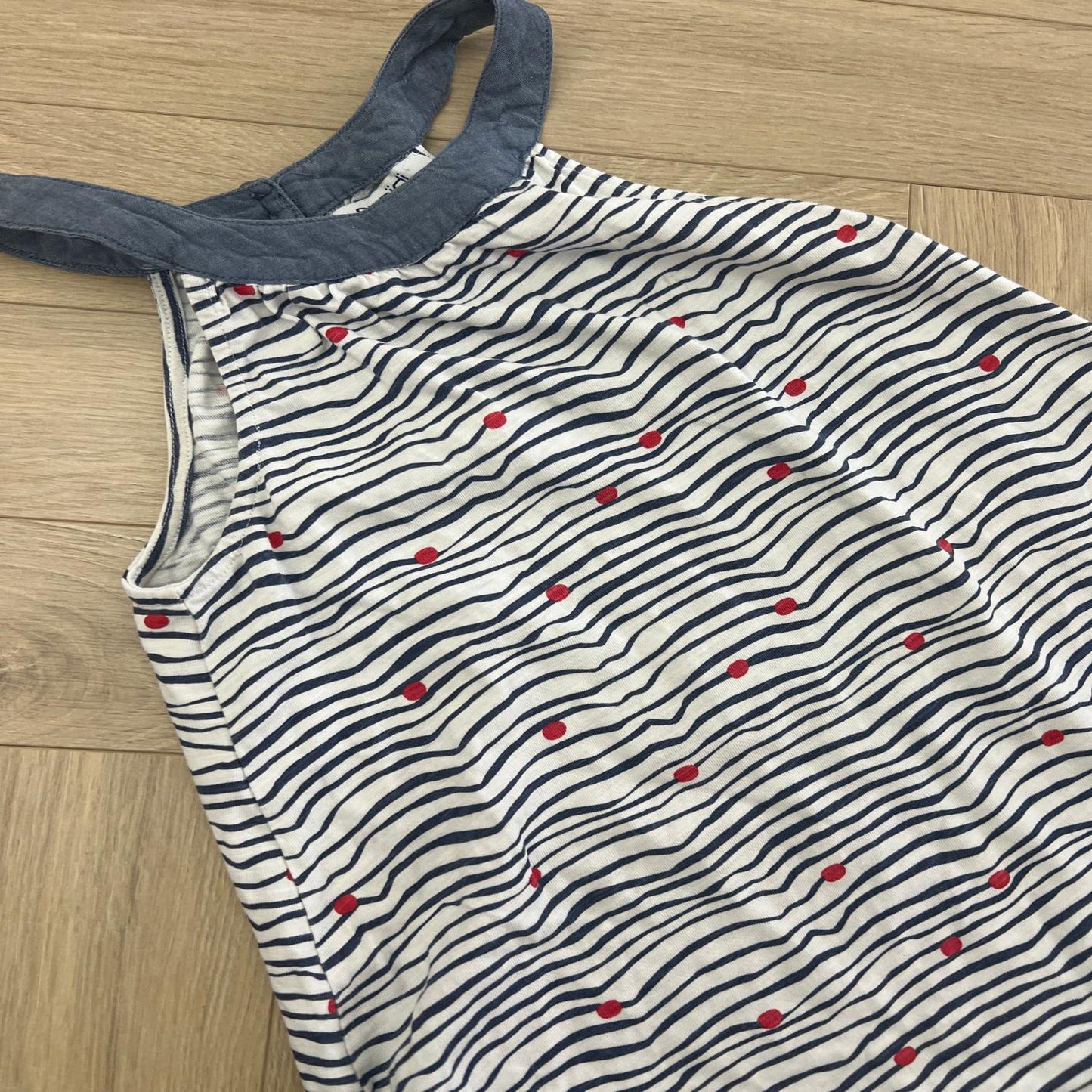 Robe Okaidi : 8 ans