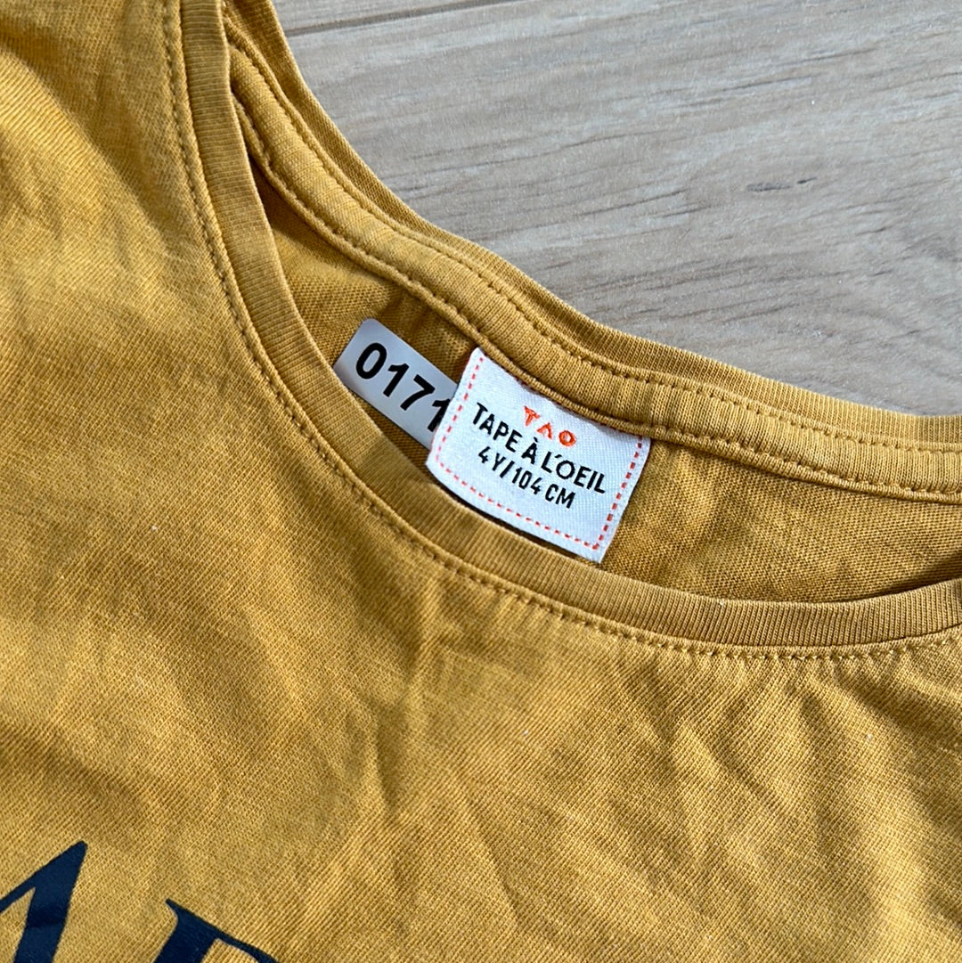 T-shirt tape-à-l’œil : 4 ans