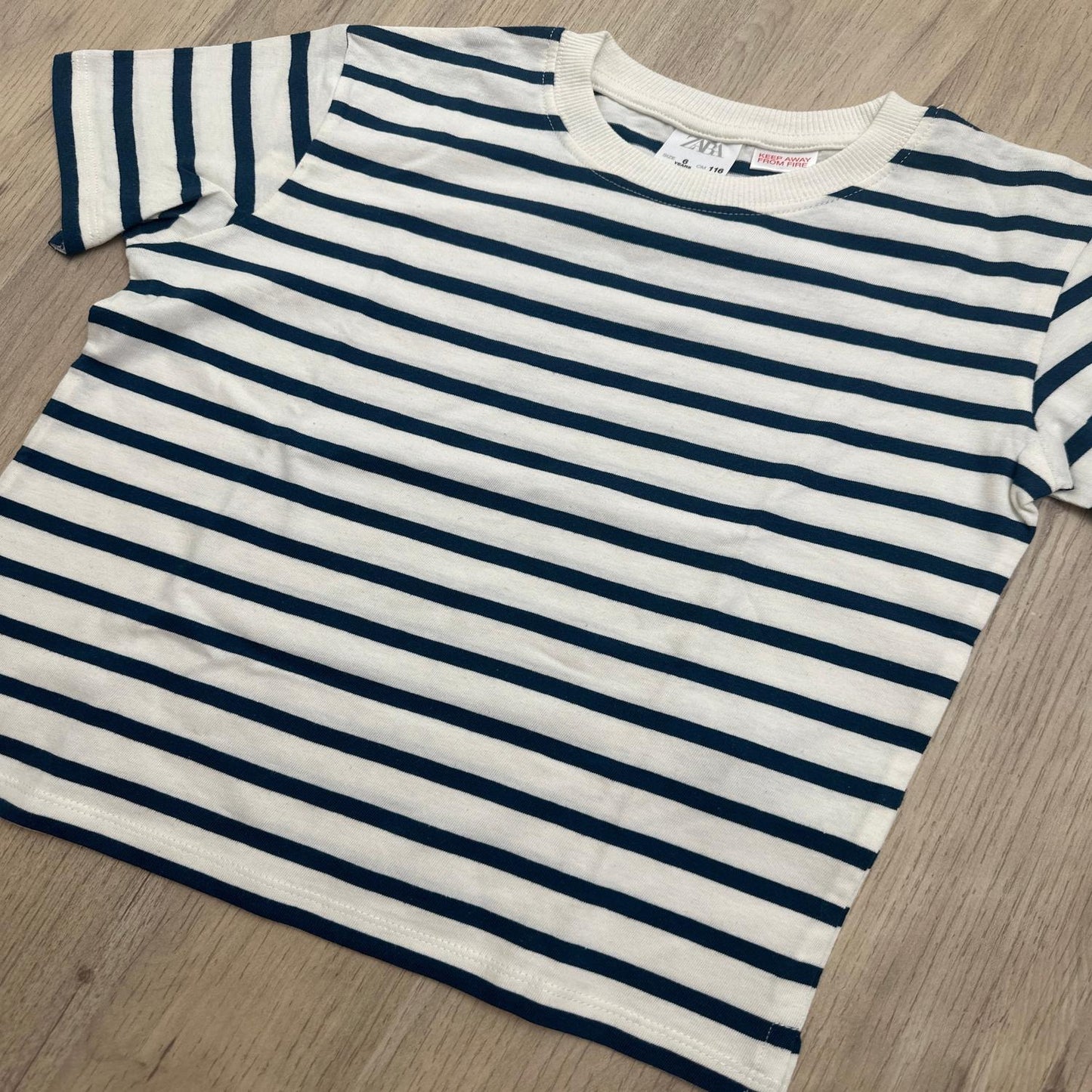 T-shirt Zara : 6 ans