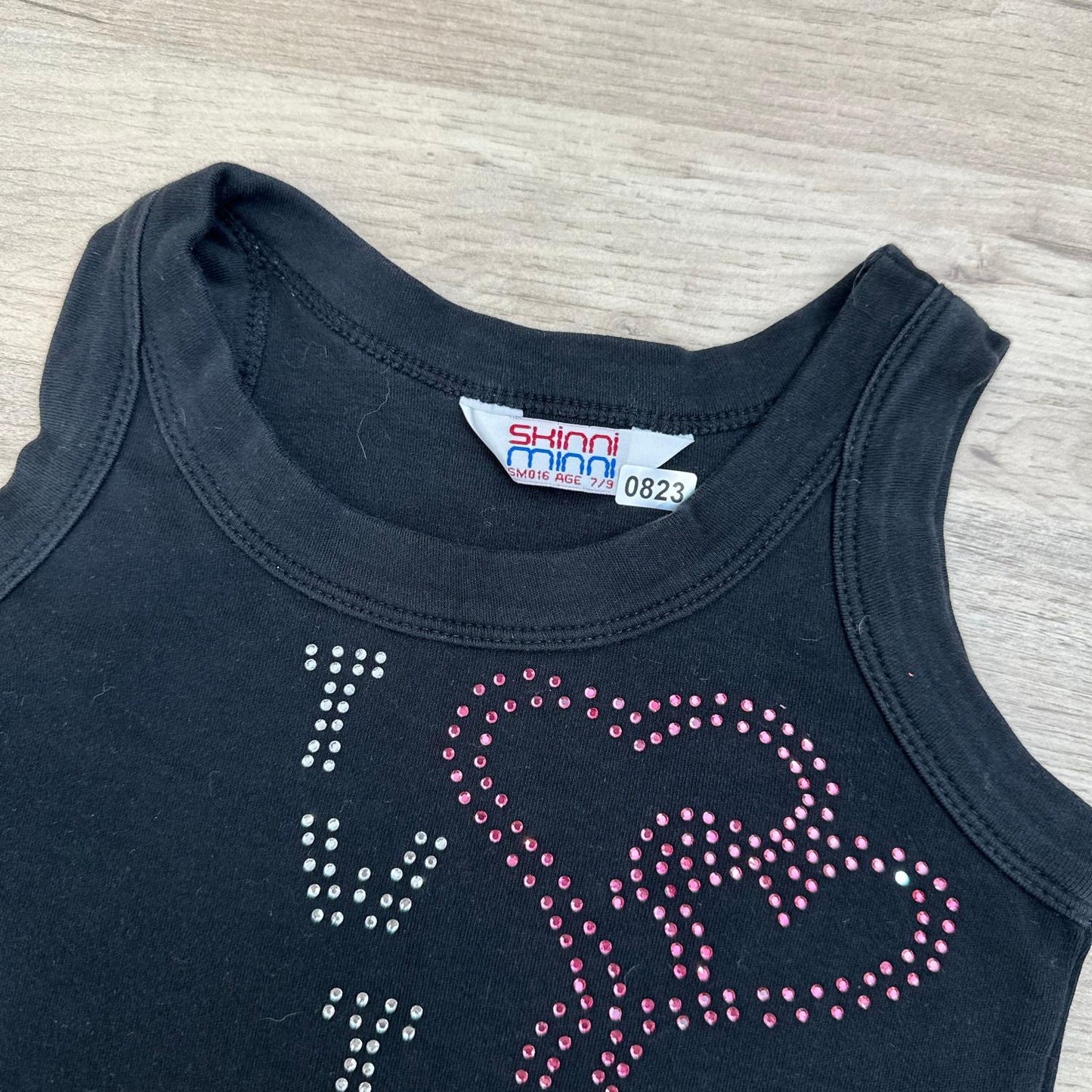 Débardeur skinni minni : 7 ans