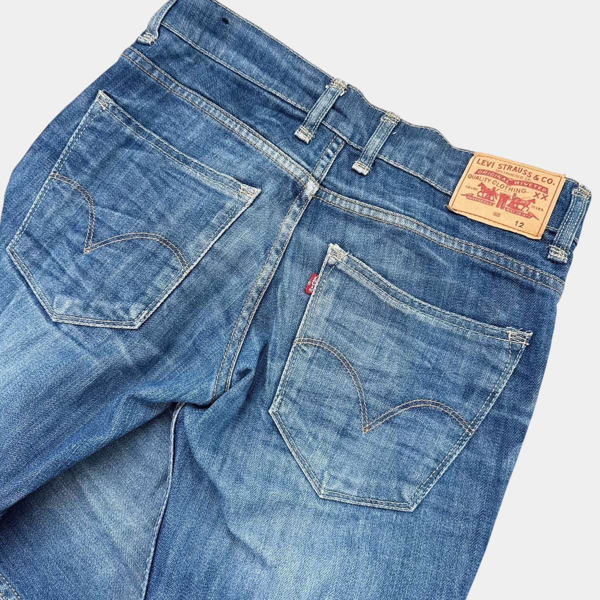 Jean Levi’s : 12 ans