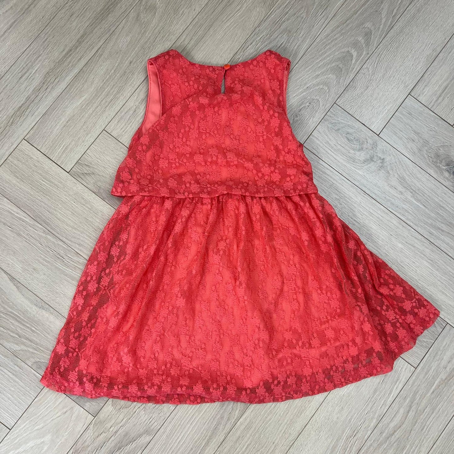 Robe Tissaia : 5 ans
