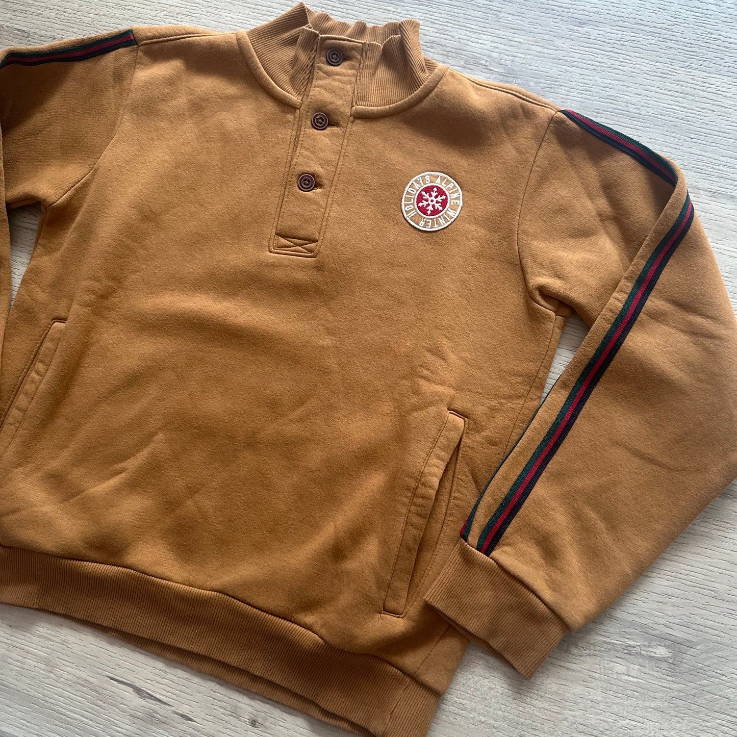 Pull Tape à l'oeil : 14 ans