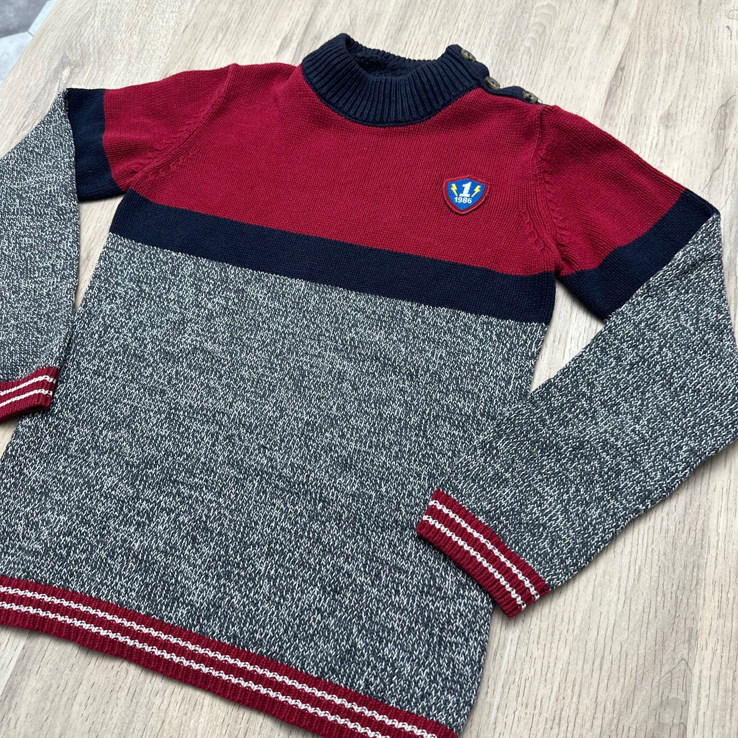 Pull Du Pareil au même : 8 ans