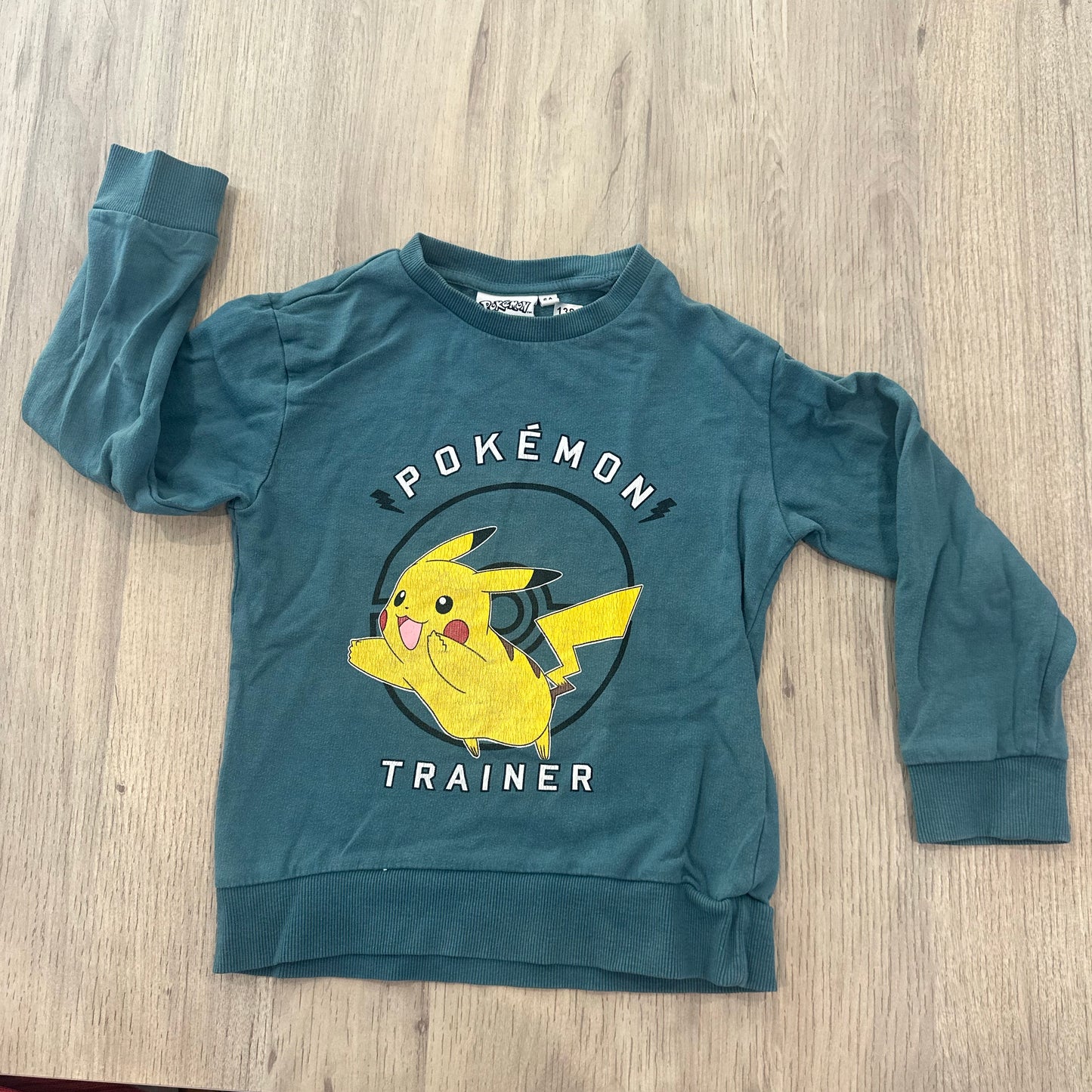 Pull Pokémon : 6 ans