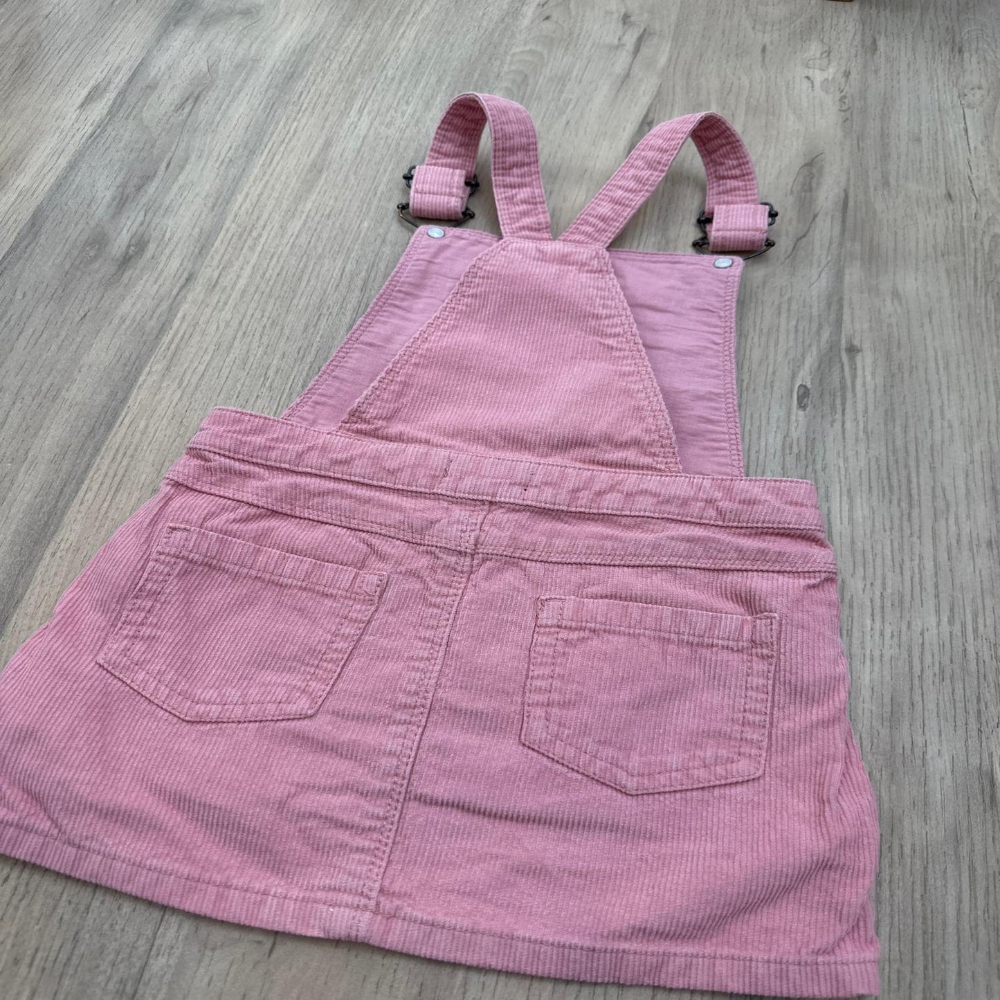 Salopette, in extenso : 4 ans