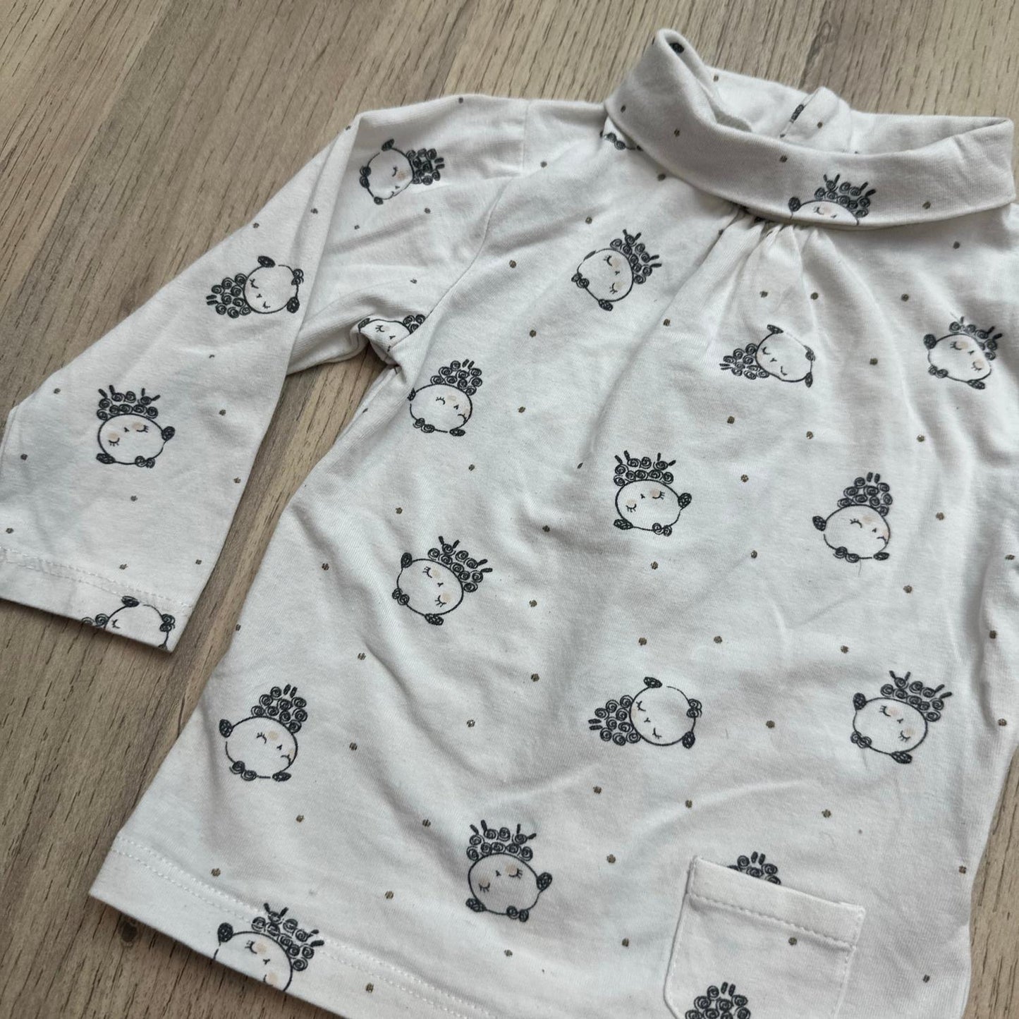 T-Shirt col roulé Kiabi : 6 mois