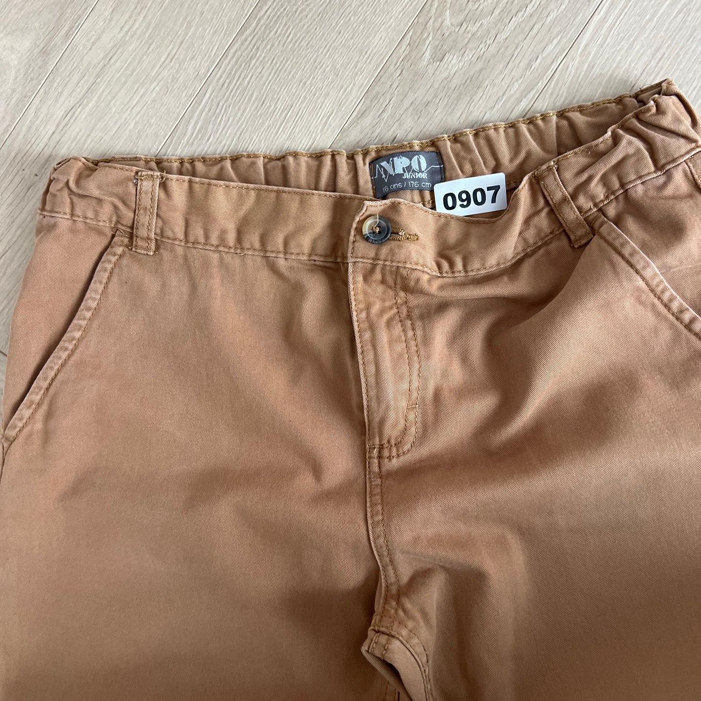 Pantalon NPO : 16 ans