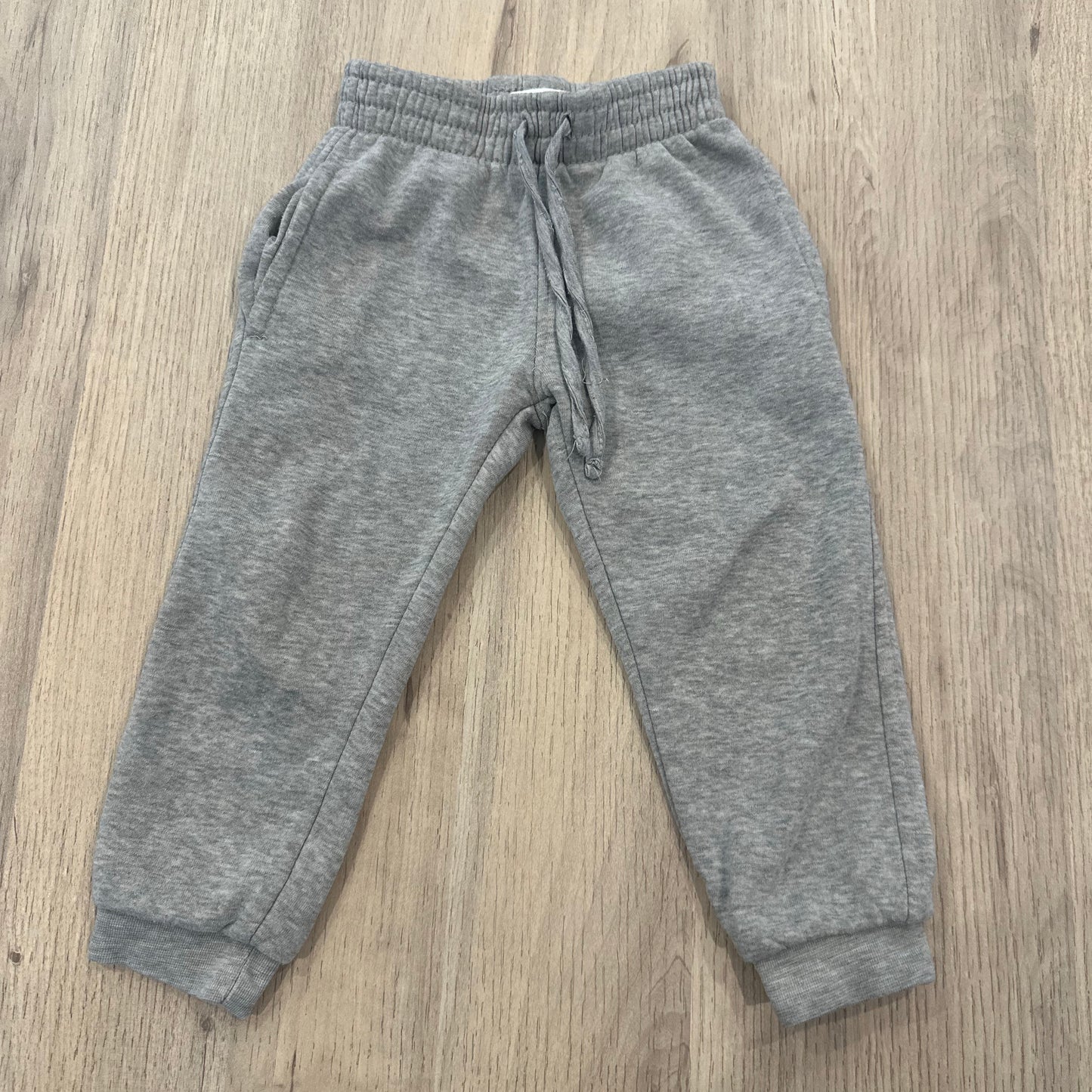 Tenue de sport : 24 mois