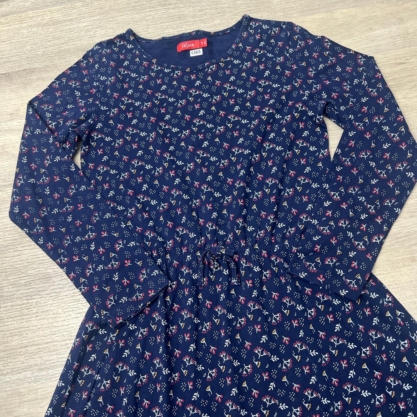 Robe Tissaia : 14 ans