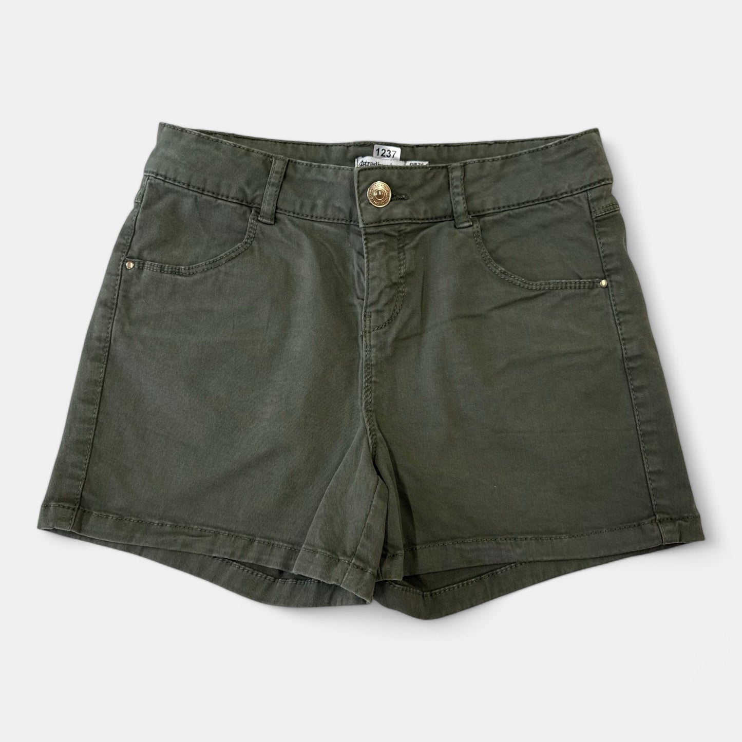 Short stradivarius : 14 ans