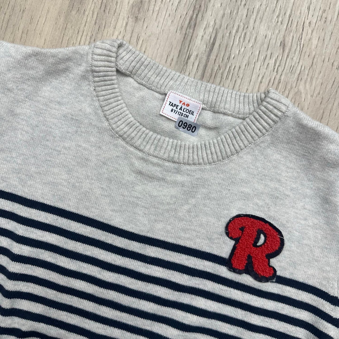 Pull Tape à l'oeil : 8 ans