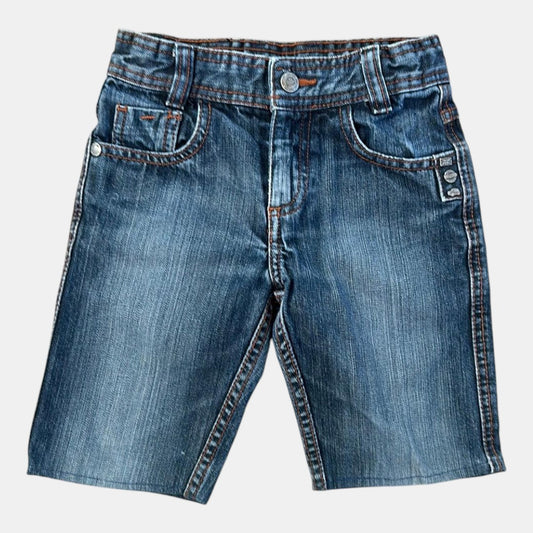 Short sergent major : 4 ans