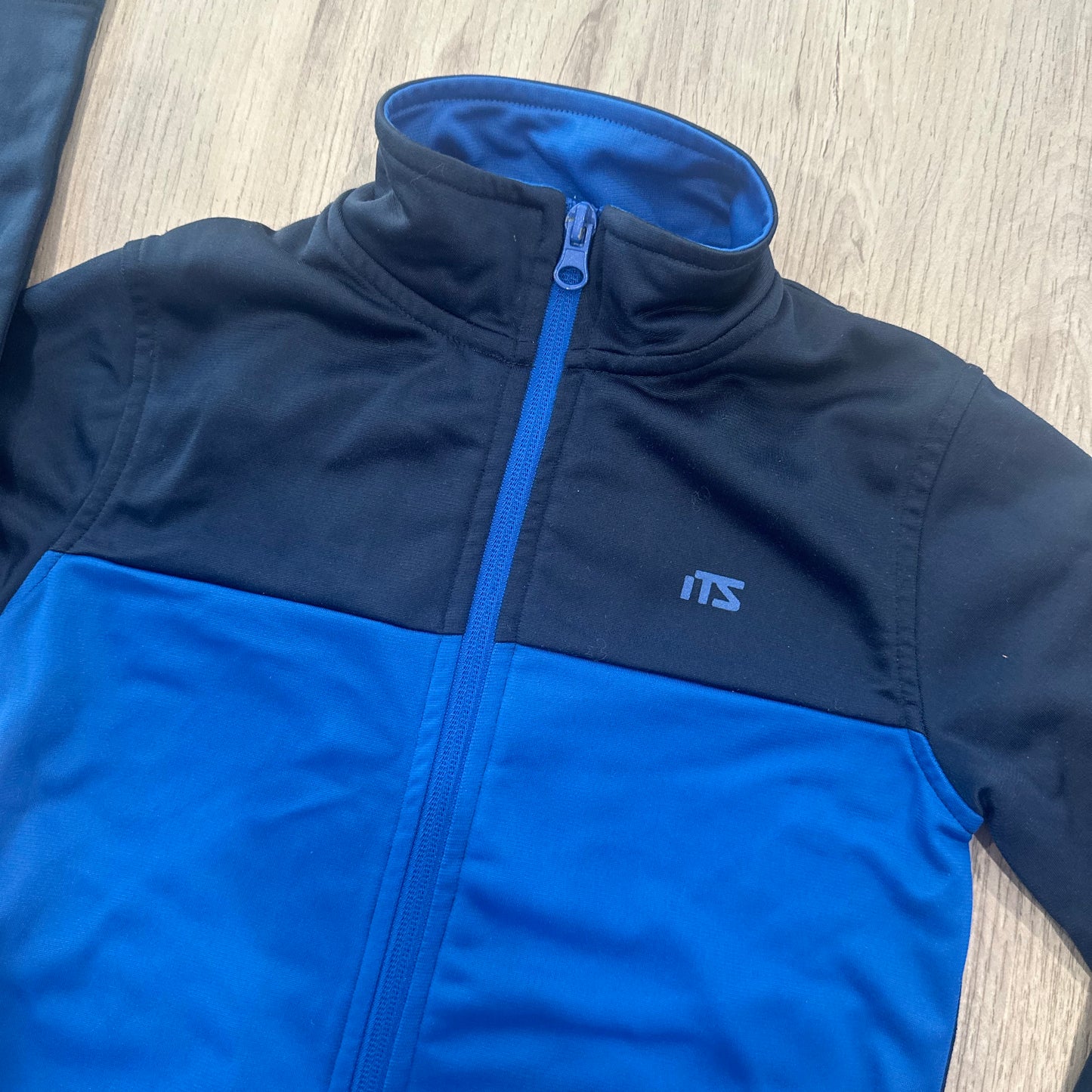 Veste de sport its : 6 ans