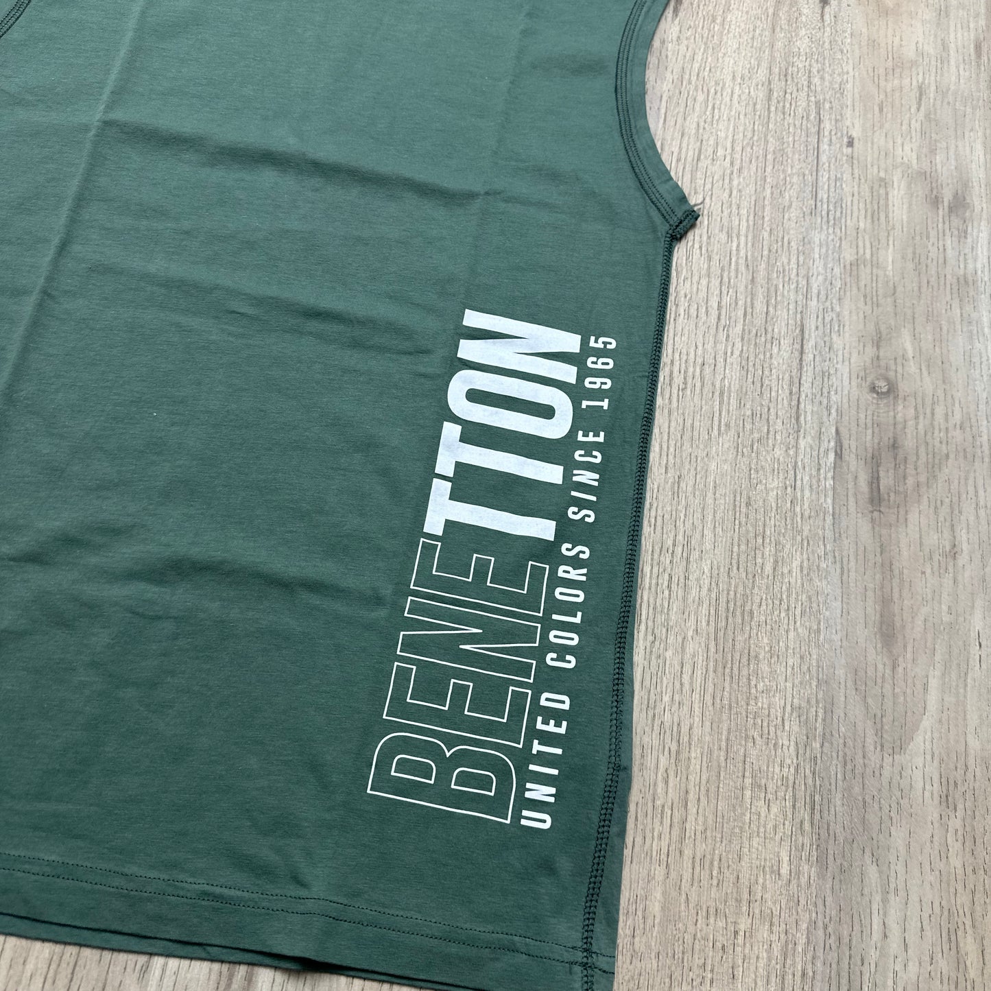 T-Shirt Benetton : 14 ans
