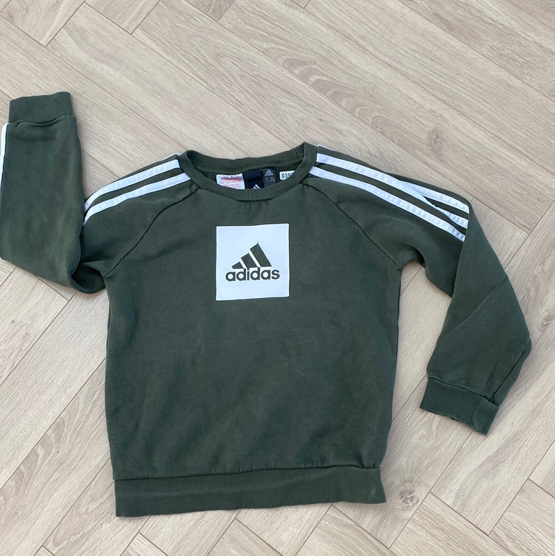 Pull Adidas : 7 ans