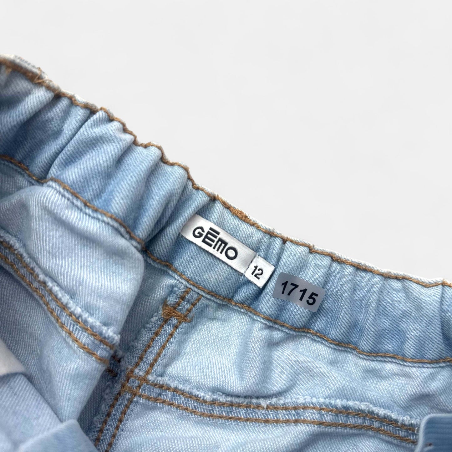 Short Gémo : 12 ans