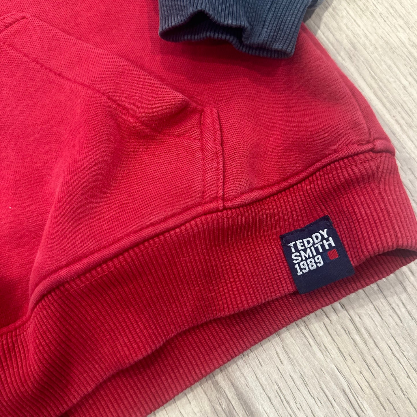 Pull Teddy Smith : 10 ans