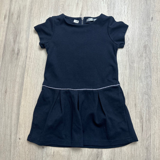 Robe CFK : 4 ans