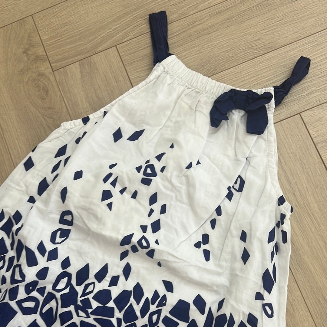 Robe U essentiel ￼ : 6 ans