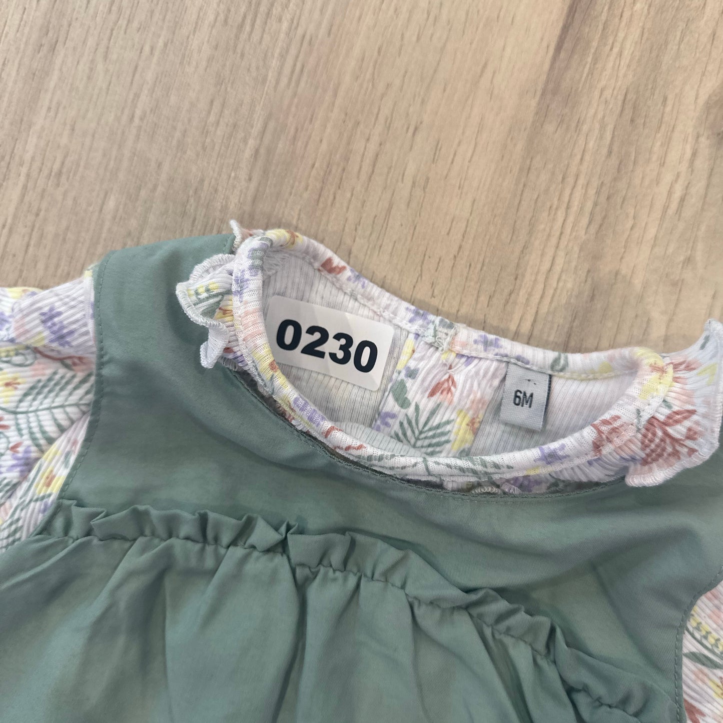 Robe fill : 6 mois