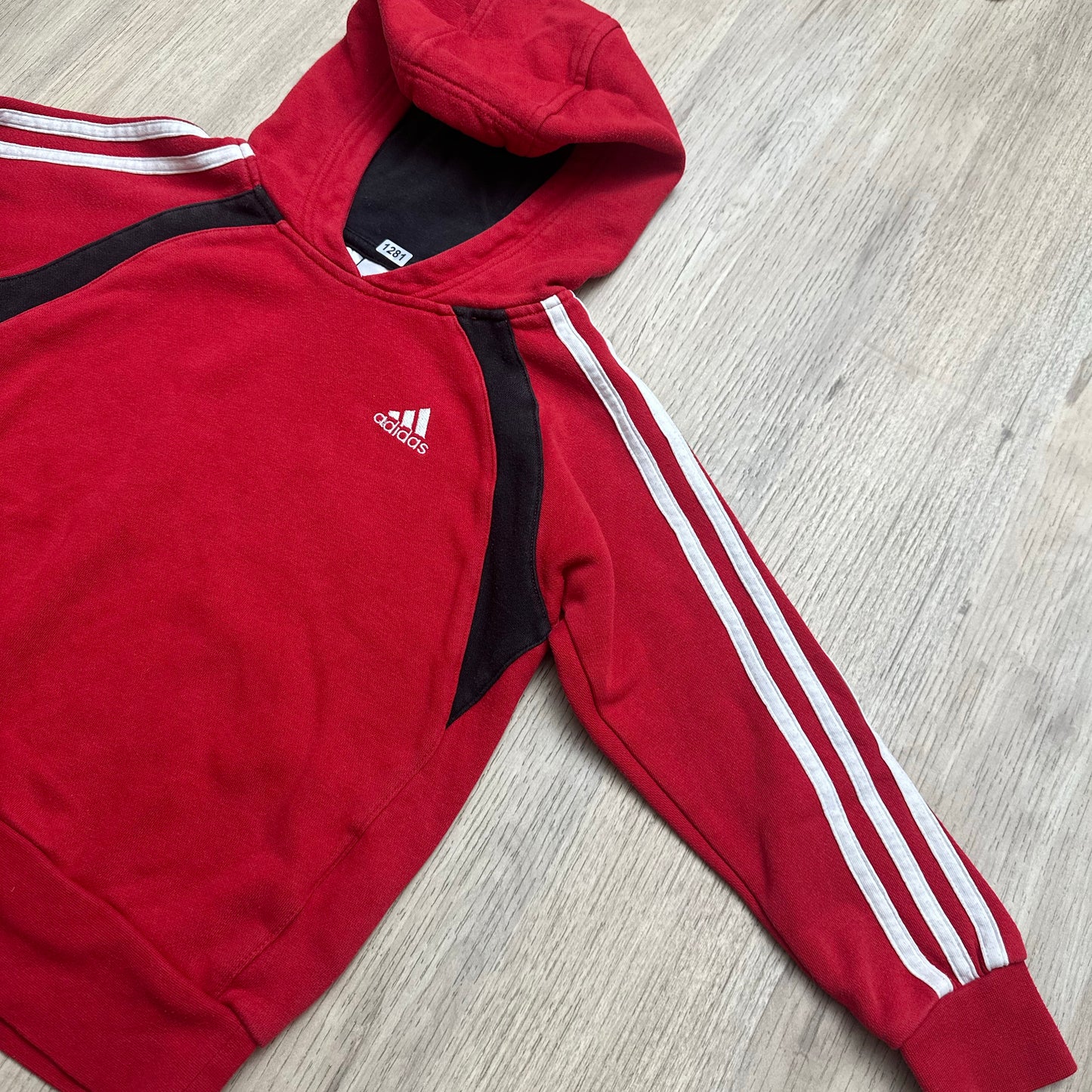 Pull Adidas : 6 ans