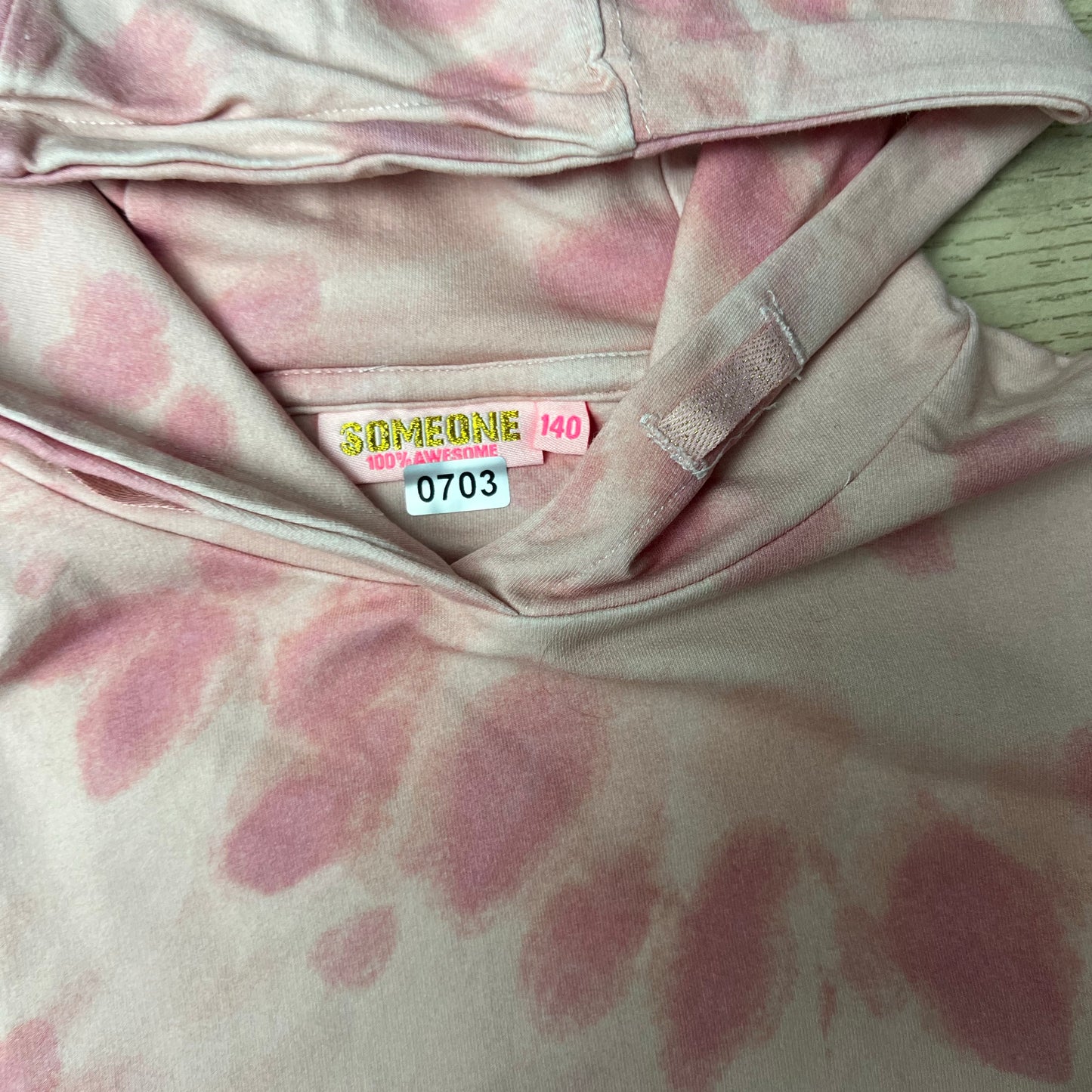 Sweat capuche Someone : 10 ans