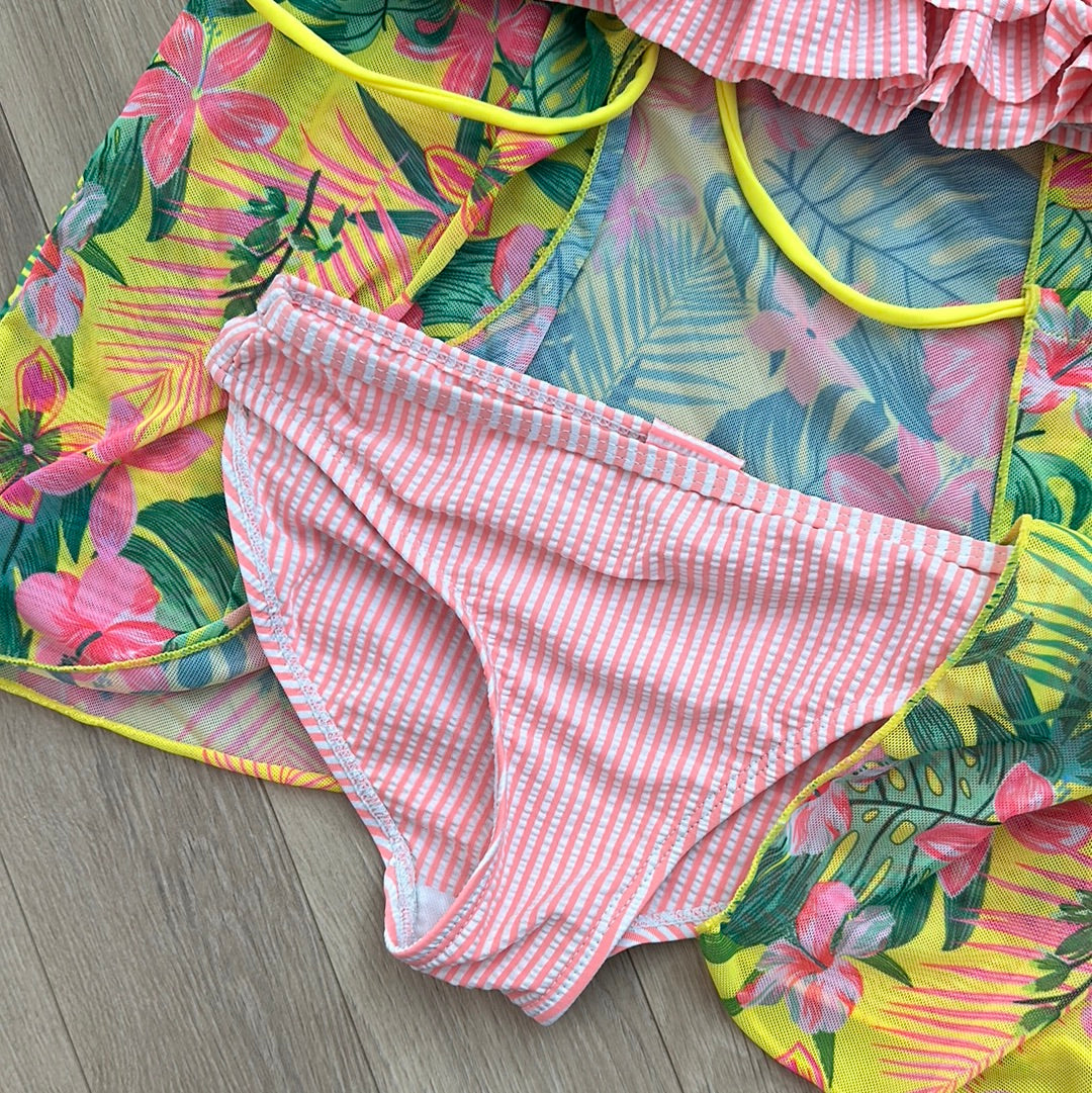 Lot, maillot de bain et paréo : 8 ans