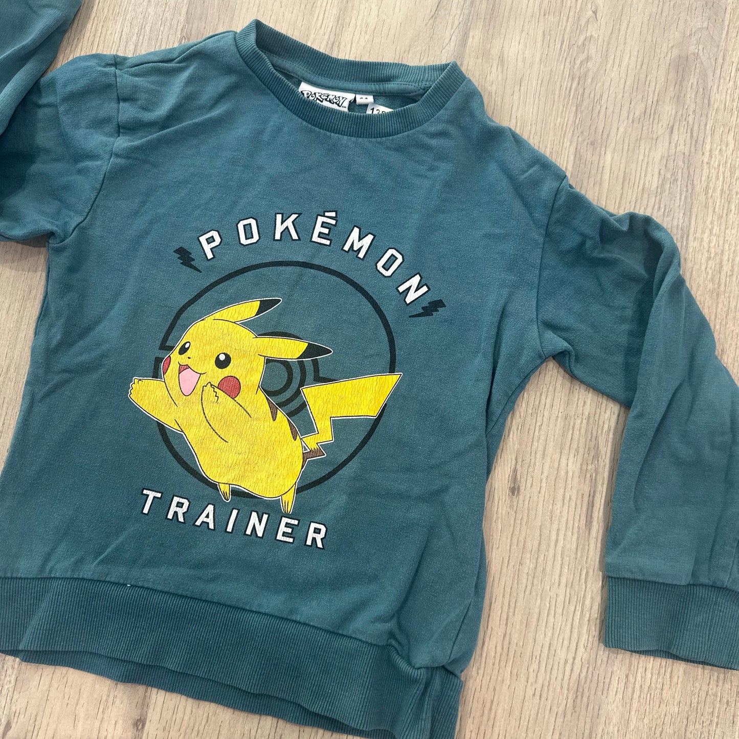 Pull Pokémon : 6 ans
