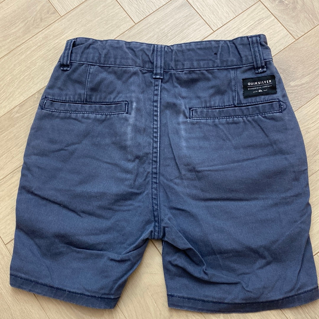 Short Quiksilver : 8 ans