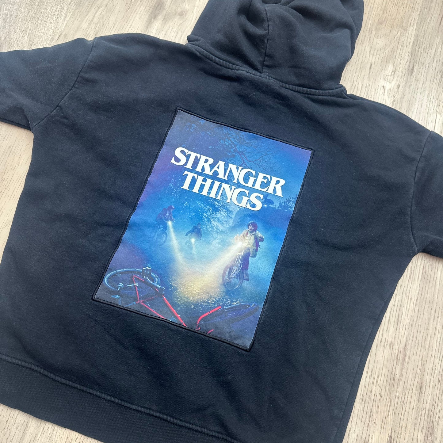 Pull stranger things : 16 ans
