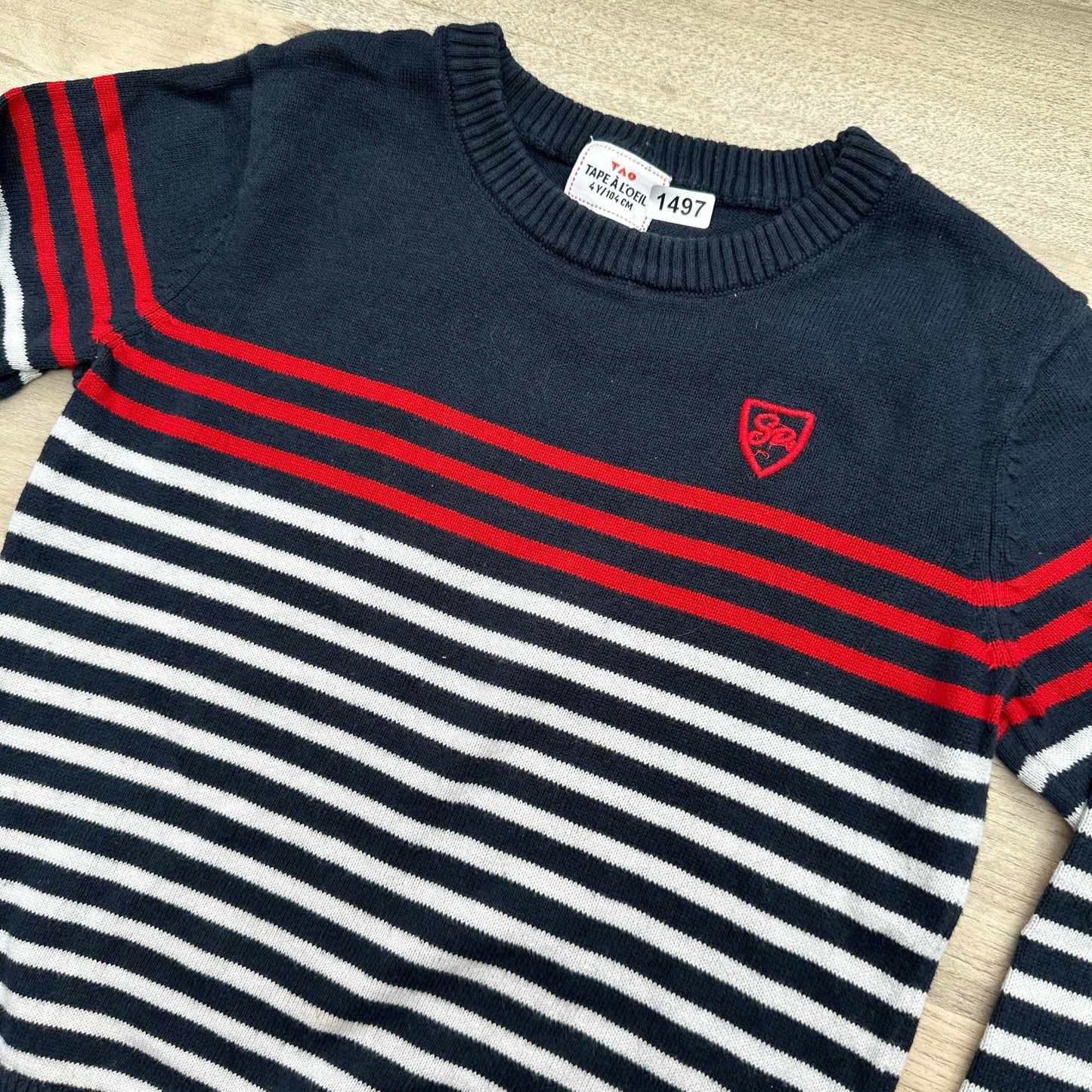 Pull Tape à l'oeil : 4 ans