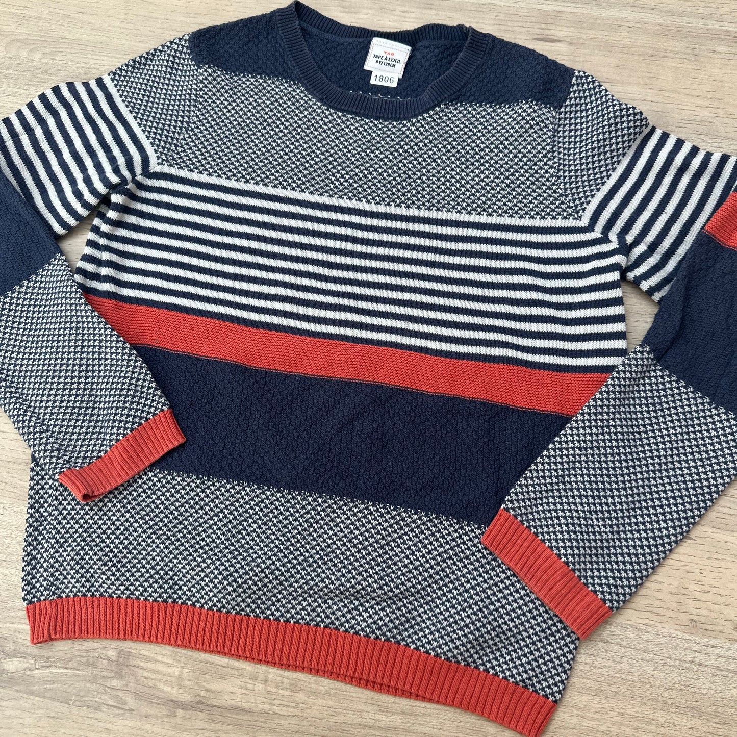Pull Tape à l'oeil : 8 ans