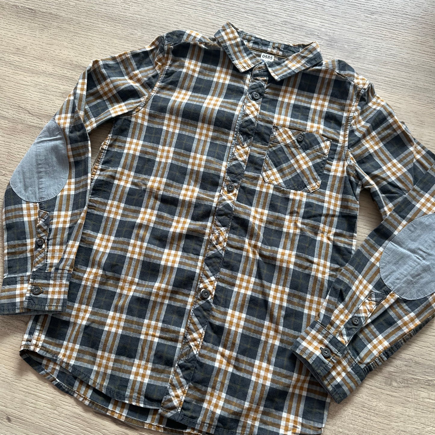 Chemise Okaïdi : 10 ans