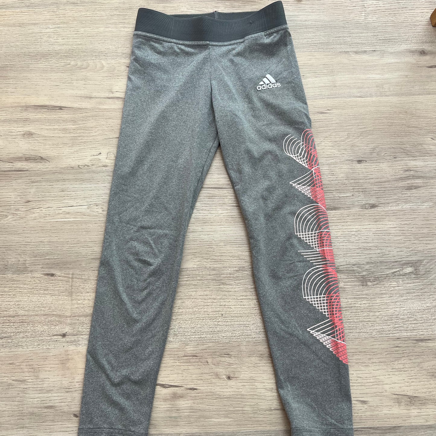 Pantalon Adidas : 9 ans
