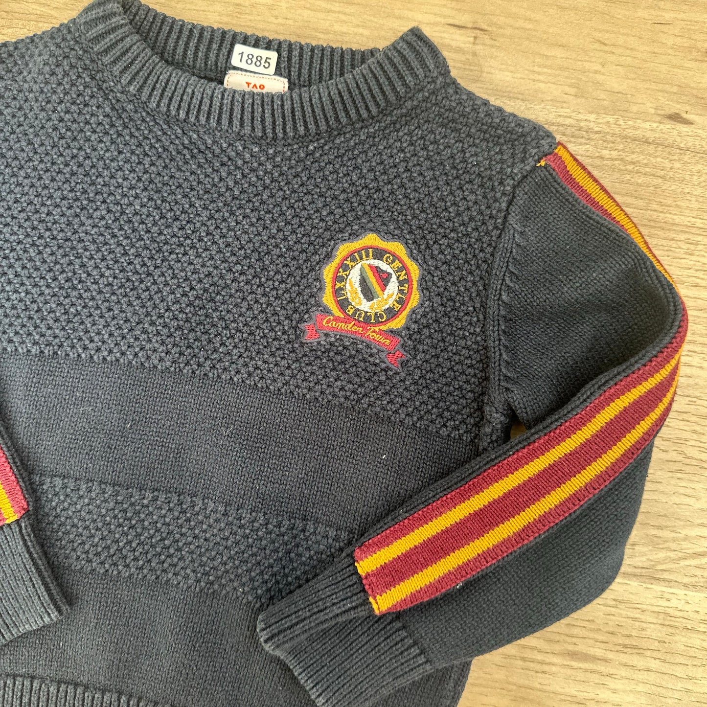 Pull Tape à l'oeil : 4 ans