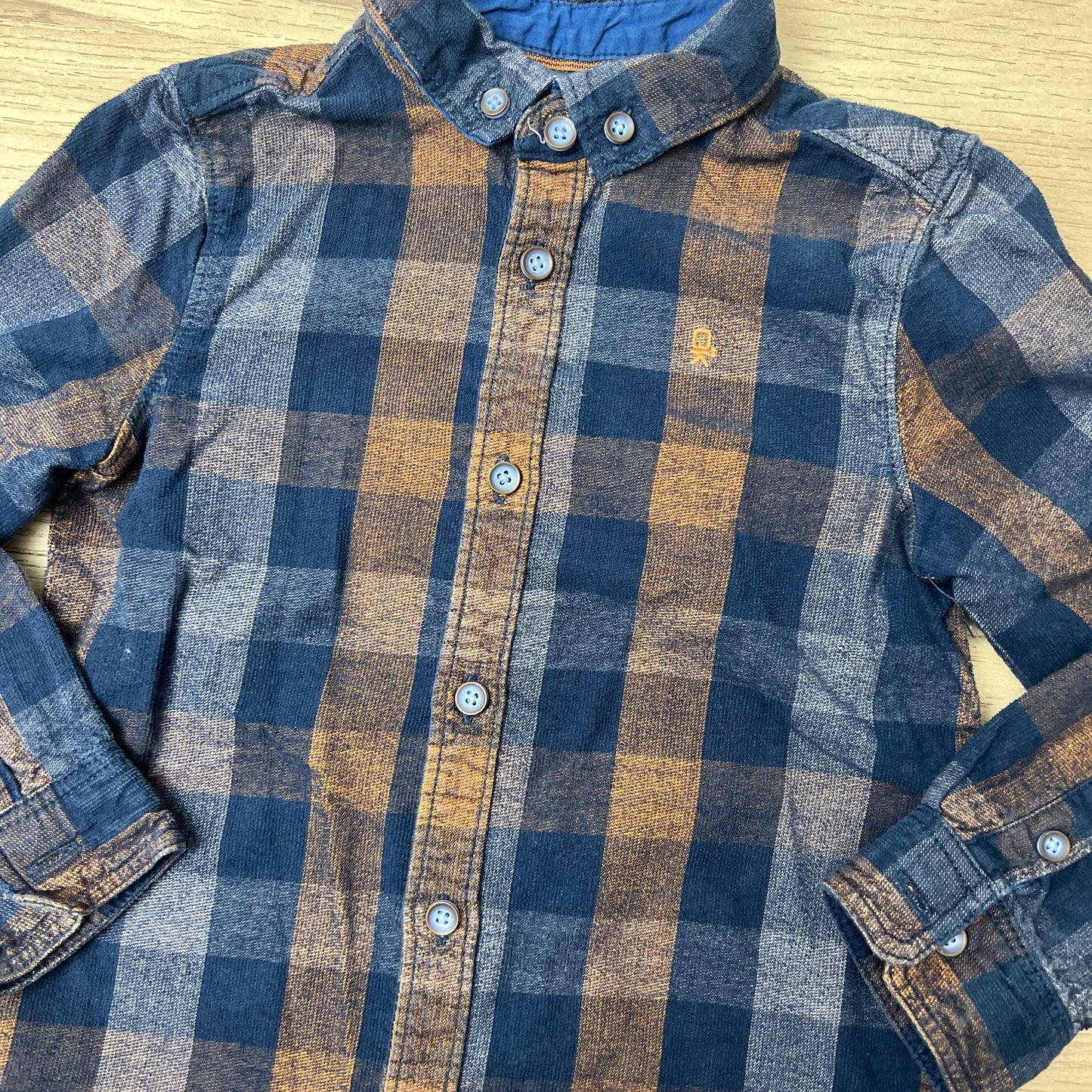 Chemise Okaïdi : 4 ans