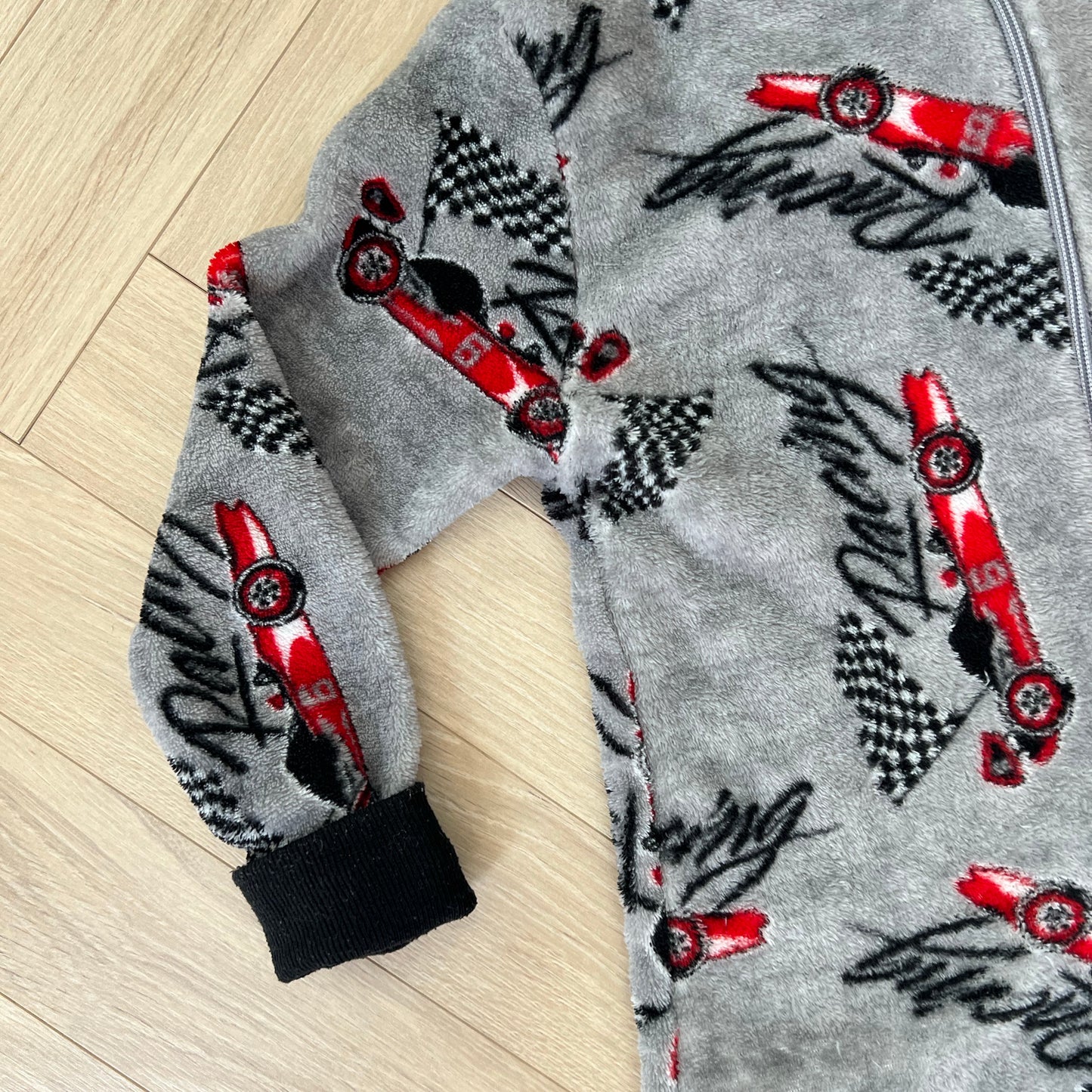 Sur-Pyjama 9th Avenue : 9 ans