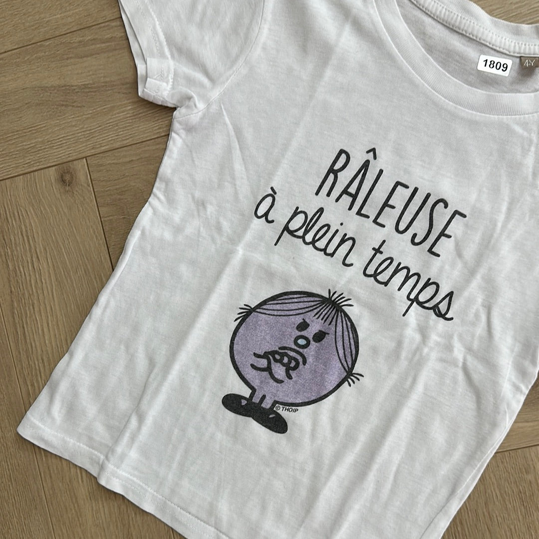 T-shirt râleuse à plein temps : 4 ans