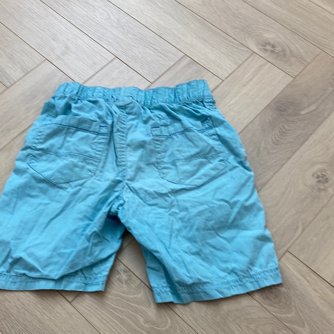 Short N.K Y : 6 ans