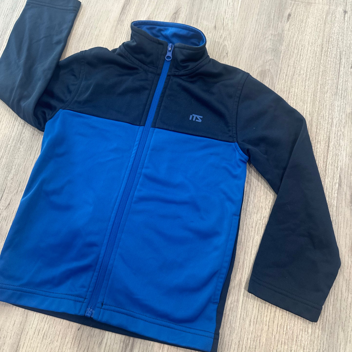 Veste de sport its : 6 ans