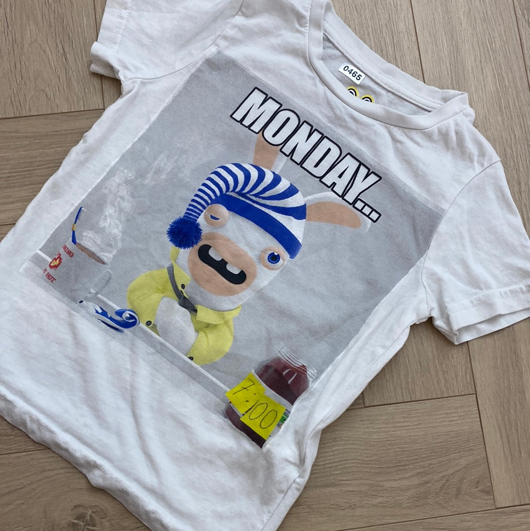 T-shirt, lapins, crétins : 4 ans