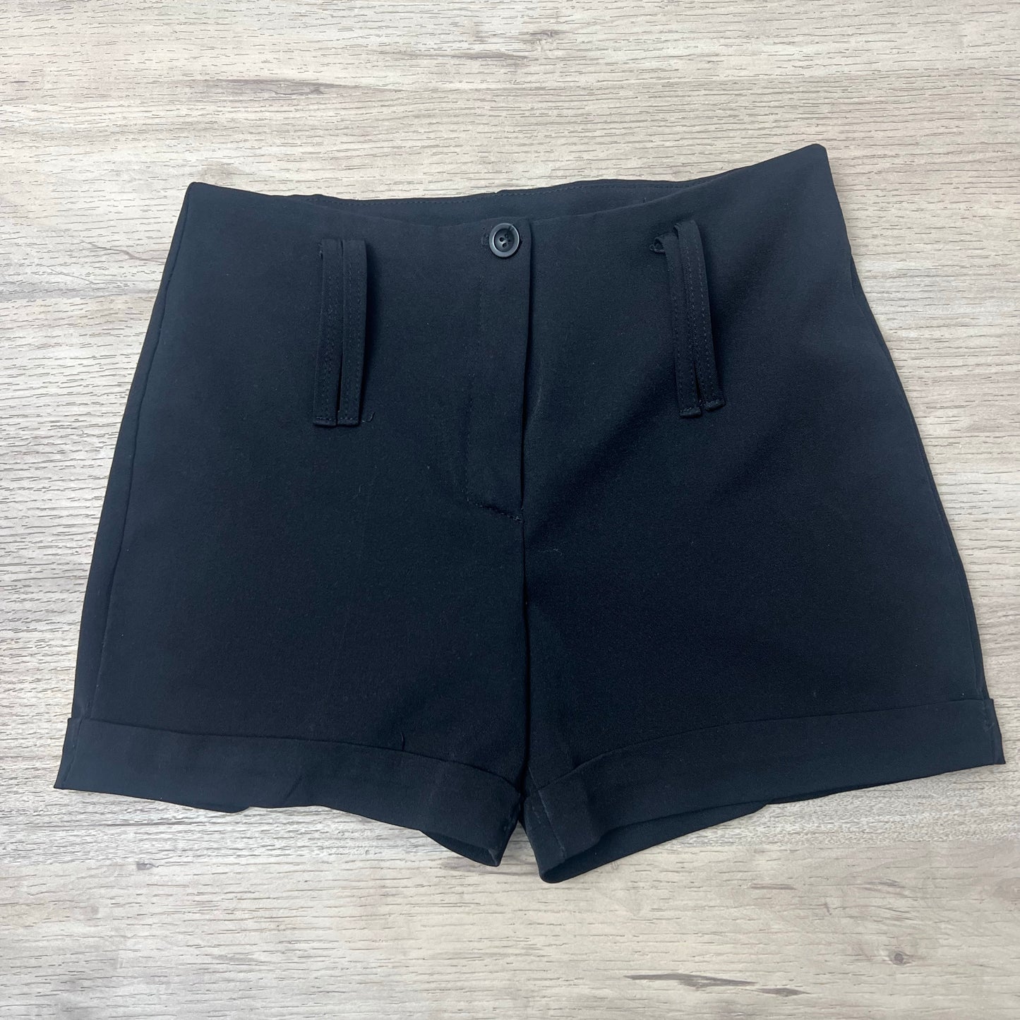 Short noir : 16 ans