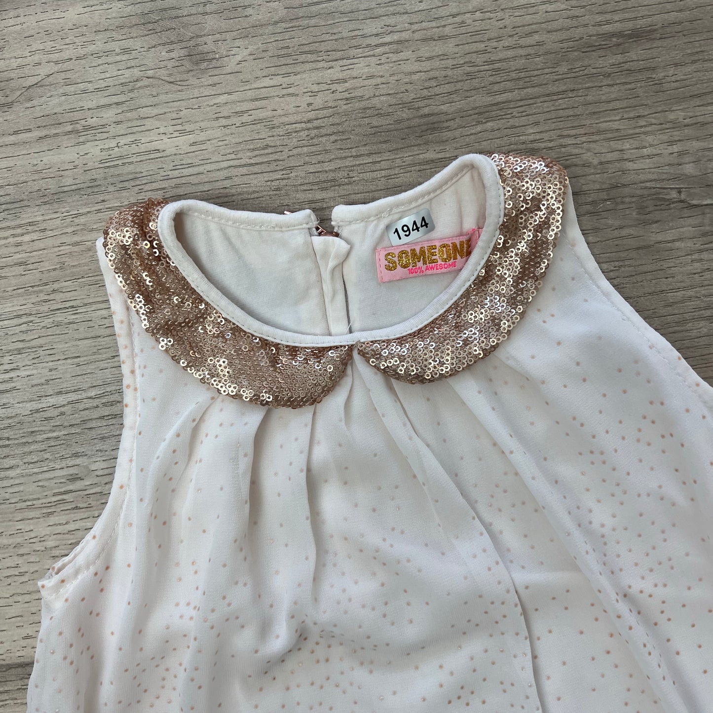Robe Someone : 6 ans