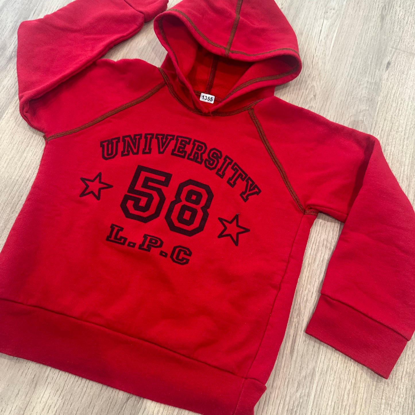 Pull university : 8 ans