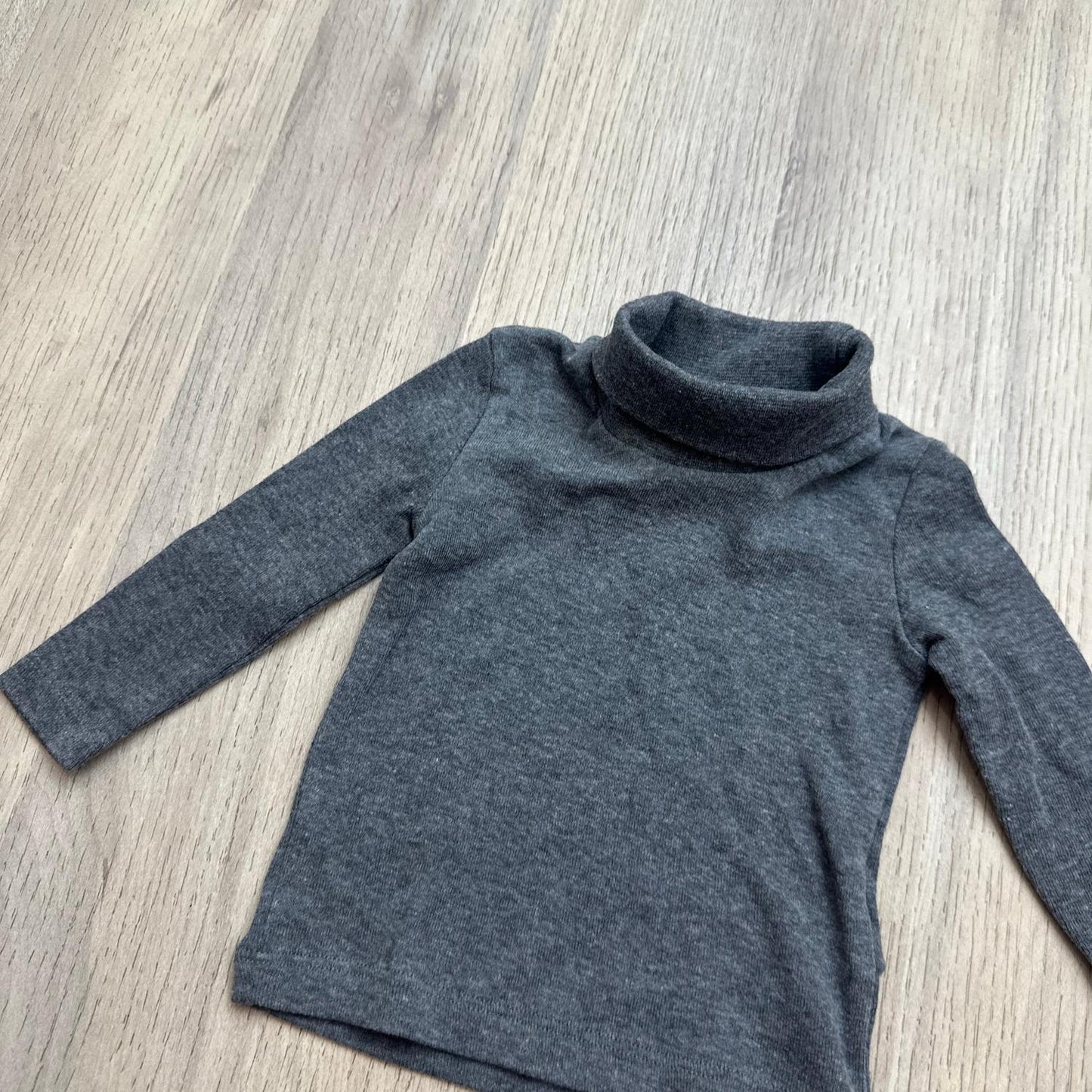 T-Shirt col roulé Primark : 1 mois