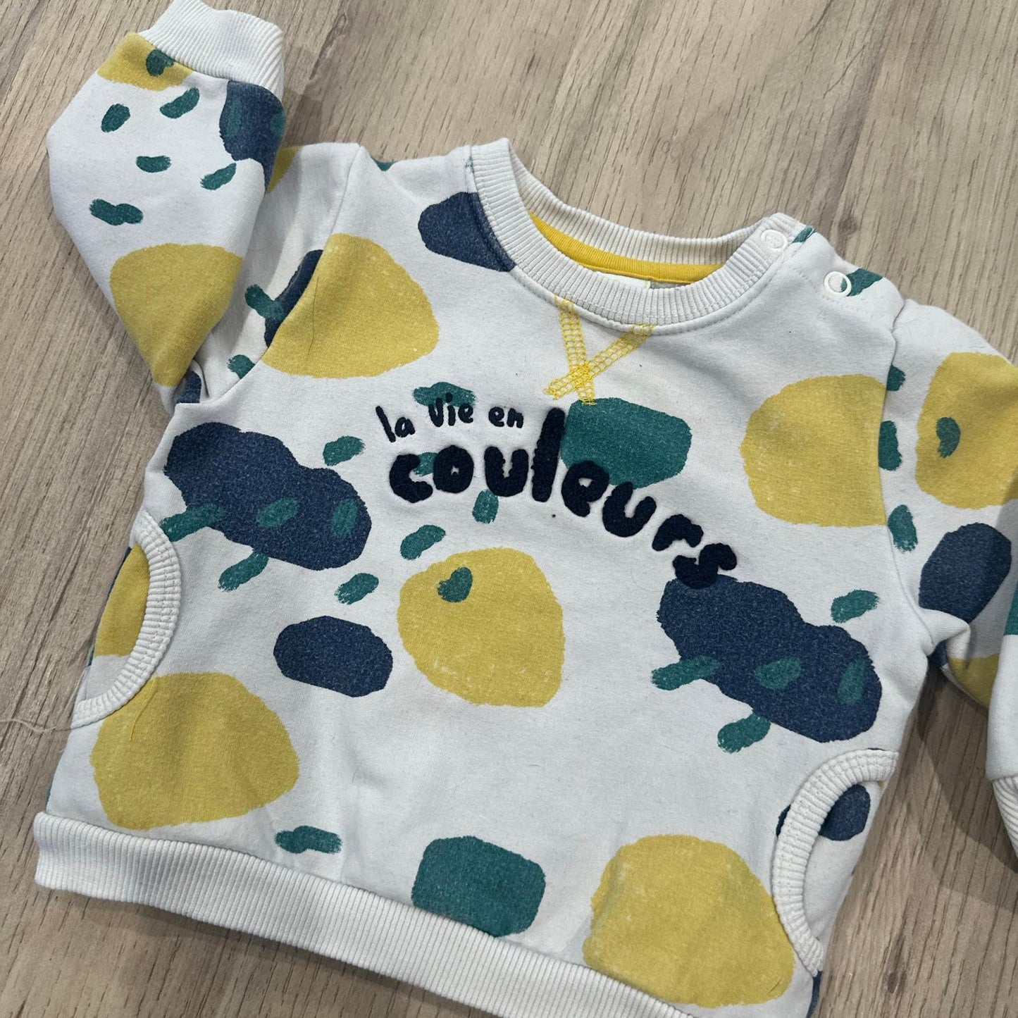 Pull Tape à l'oeil : 6 mois